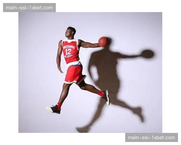 锡安-威廉姆森因腿筋紧张被列入每日观察名单